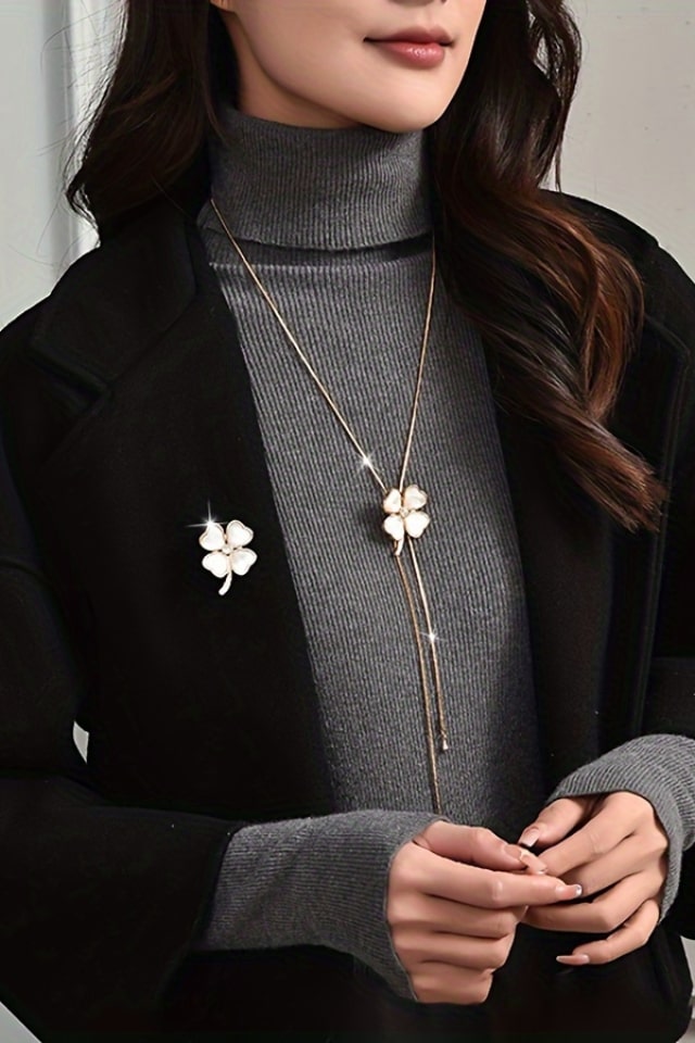 Women’s Four-Leaf Clover Necklace – Gold Plated Luxury | THRILL