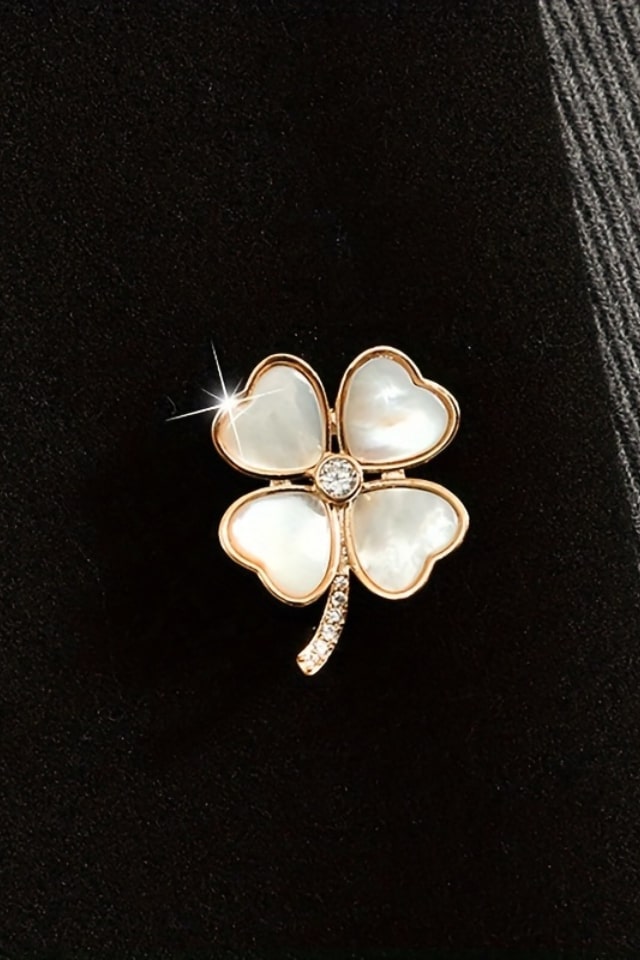 Women’s Four-Leaf Clover Necklace – Gold Plated Luxury | THRILL