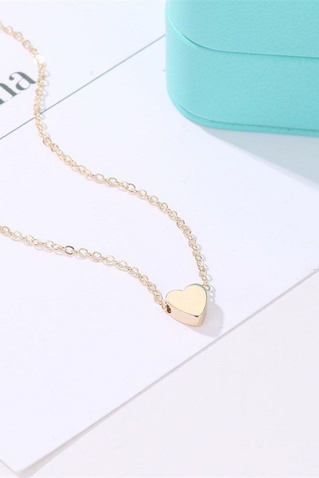 Women’s Glossy Heart Necklace – Small Chain Pendant | THRILL