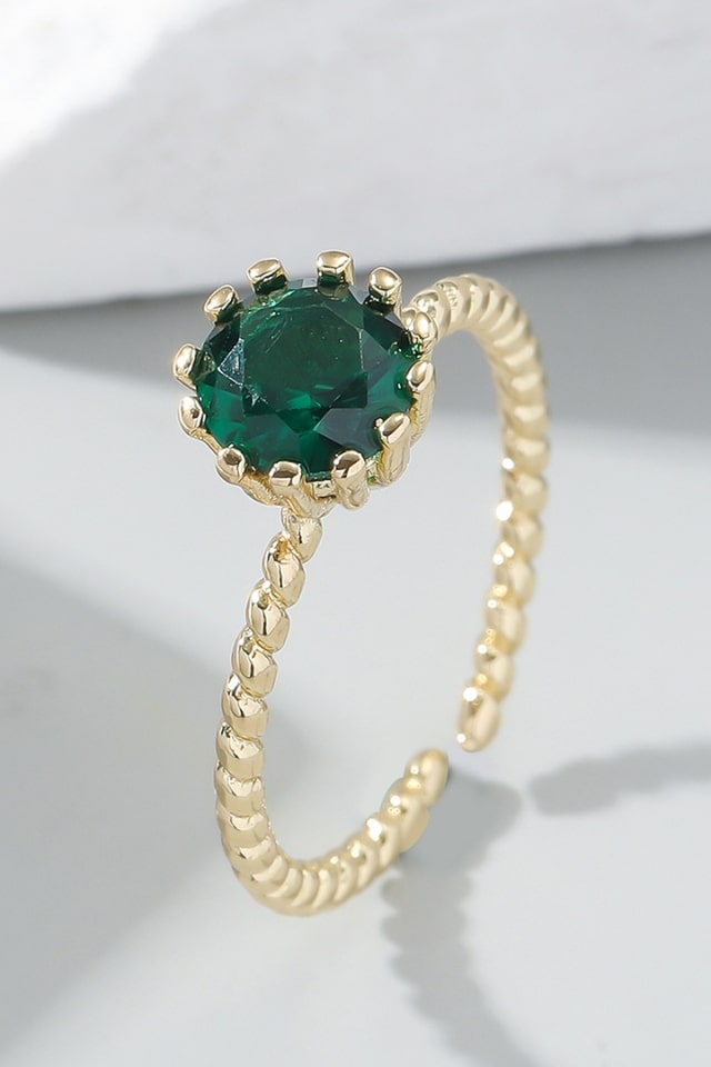 Women’s Zircon Gemstone Ring – Stylish Round Inlay Design | THRILL