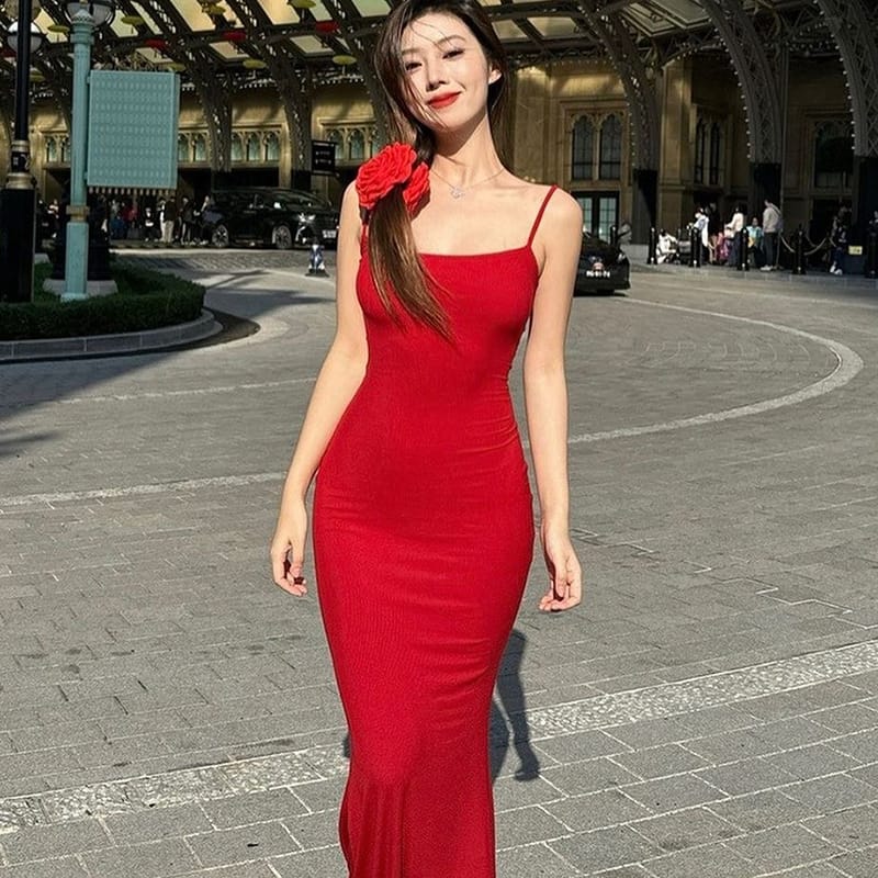 Women’s Solid Color Spaghetti Strap Bodycon Long Dress – Chic & Elegant | THRILL
