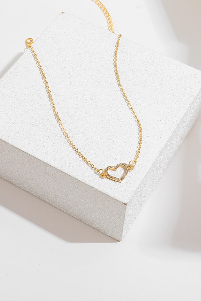 Women’s Vintage Heart Necklace – Rhinestone Chain Jewelry | THRILL